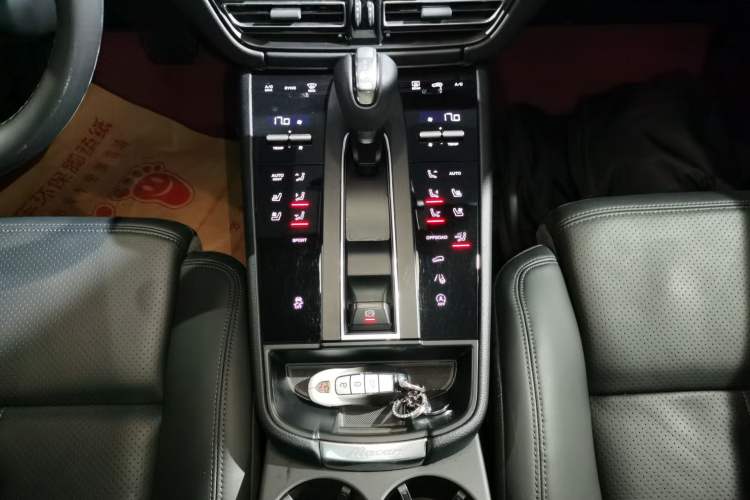 Used Porsche Macan 2023 Macan 2.0T Gear Lever
