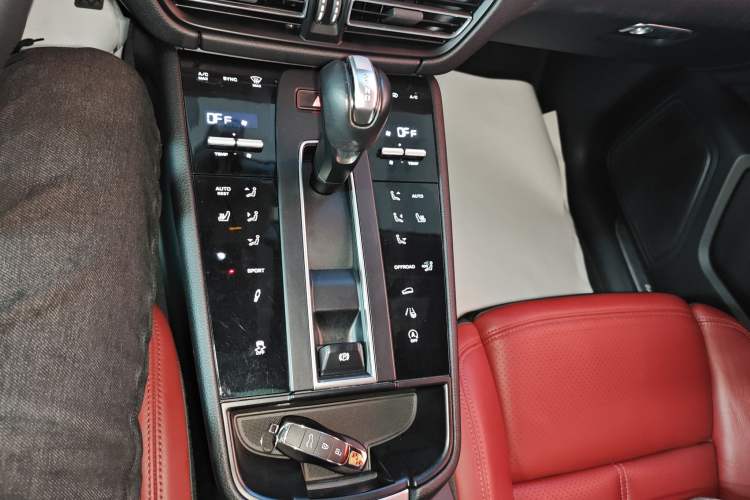 Used Porsche Macan 2023 Macan 2.0T Gear Lever