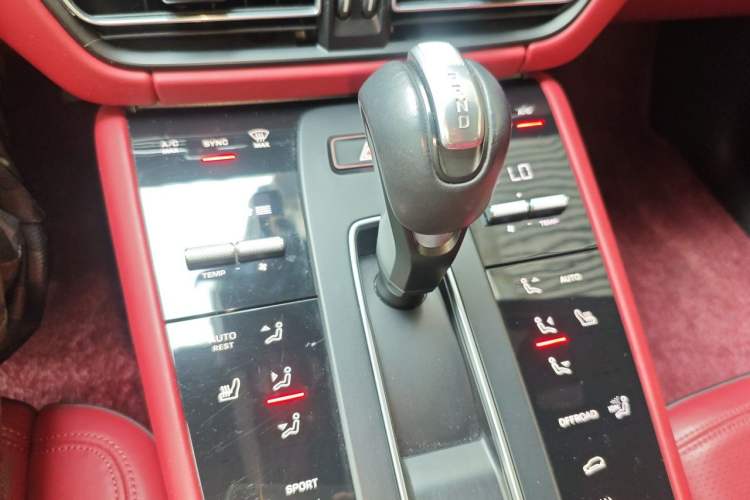 Used Porsche Macan 2023 Macan 2.0T Gear Lever