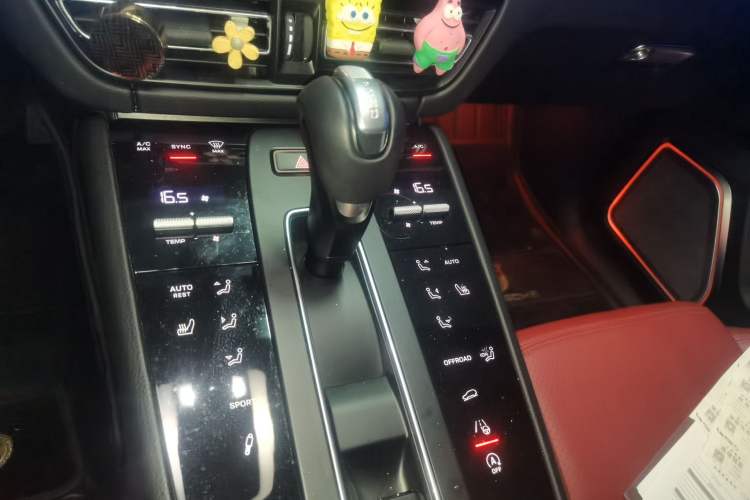 Used Porsche Macan 2023 Macan 2.0T Gear Lever