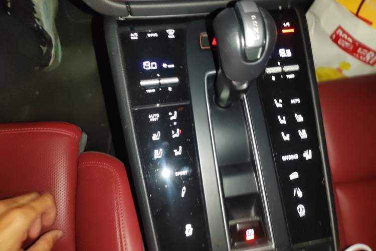 Used Porsche Macan 2023 Macan 2.0T Gear Lever
