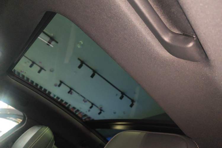 Used Porsche Macan 2023 Macan S 2.9T Headliner