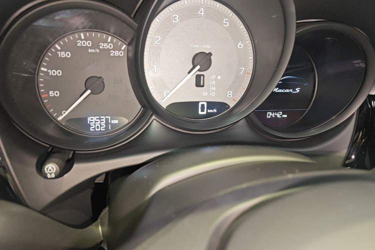 Used Porsche Macan 2023 Macan S 2.9T Instrument Cluster