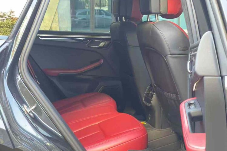 Used Porsche Macan 2023 Macan S 2.9T Interior 3