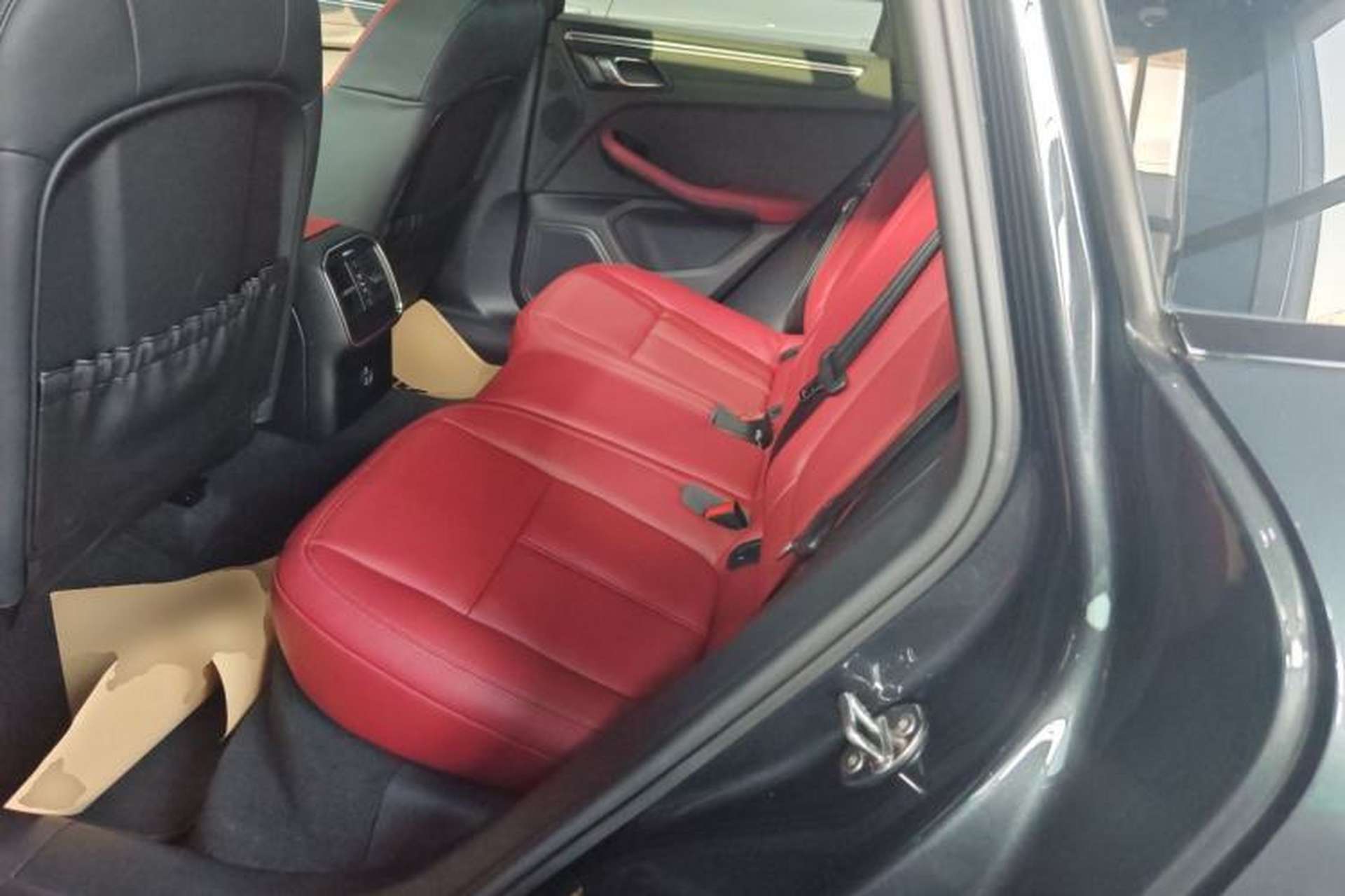 Used Porsche Macan 2023 Macan 2.0T Interior 4