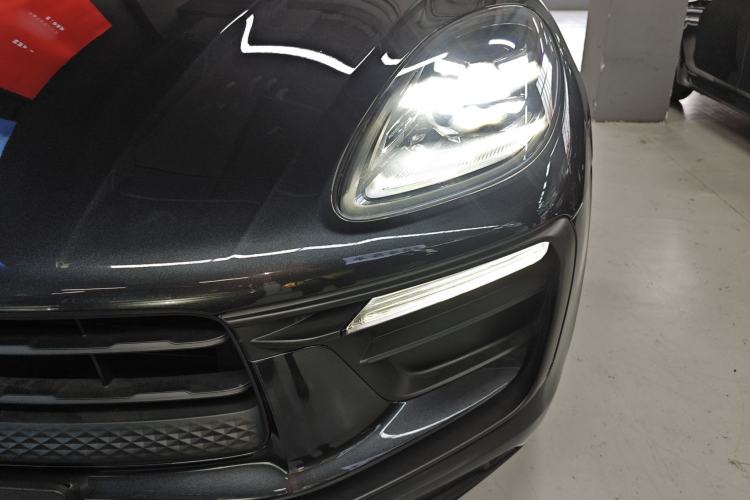 Used Porsche Macan 2023 Macan 2.0T Left Front Headlight
