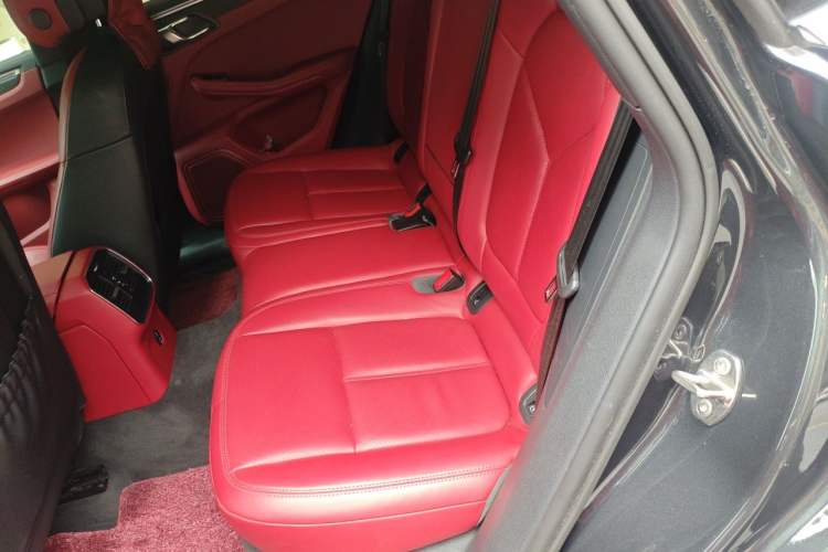 Used Porsche Macan 2023 Macan 2.0T Left Rear Seat