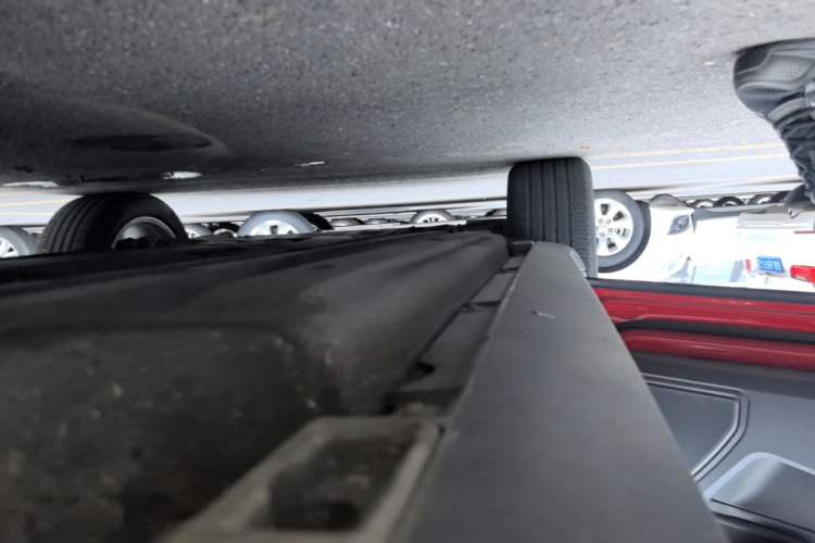 Used Porsche Macan 2023 Macan 2.0T Left Side Sill