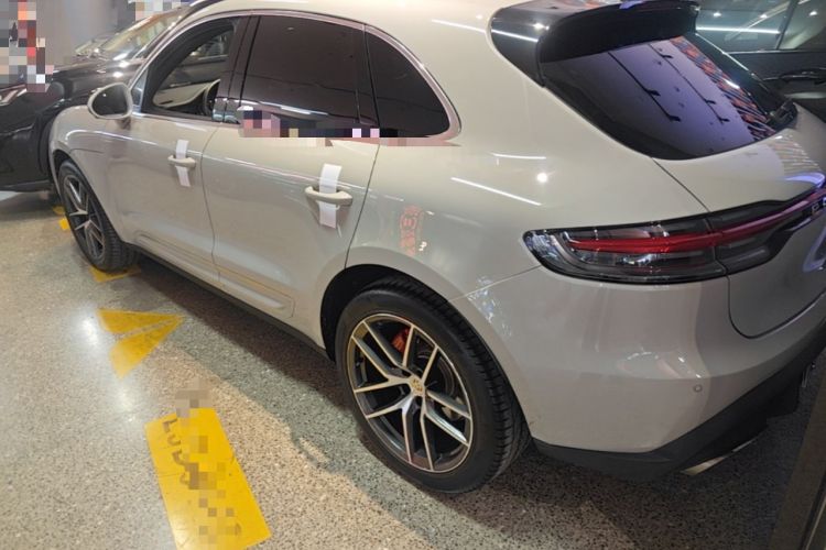 Used Porsche Macan 2023 Macan S 2.9T Rear Left 45 Deg
