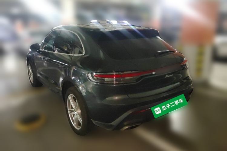 Used Porsche Macan 2023 Macan 2.0T Rear Left 45 Deg