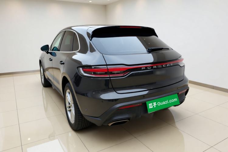 Used Porsche Macan 2023 Macan 2.0T Rear Left 45 Deg