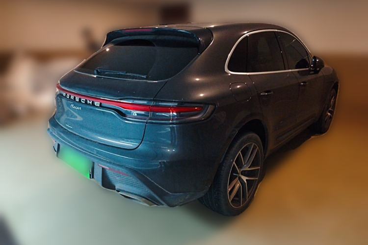 Used Porsche Macan 2023 Macan 2.0T Rear Right 45 Deg