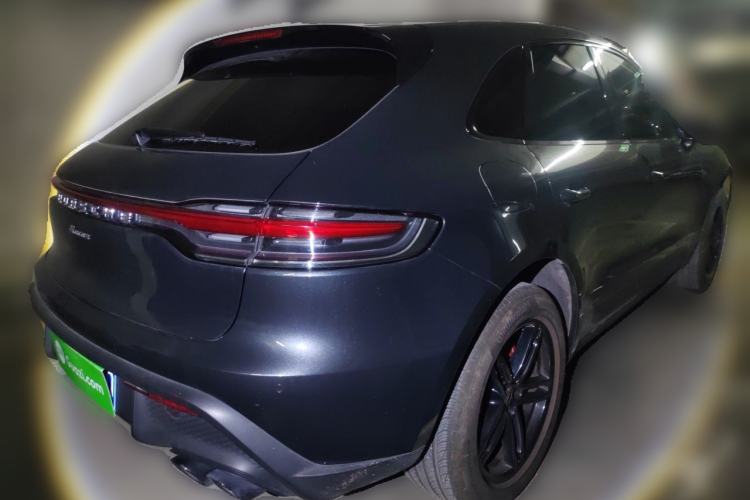 Used Porsche Macan 2023 Macan 2.0T Rear Right 45 Deg