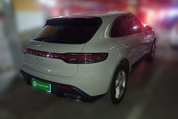 Used Porsche Macan 2023 Macan 2.0T Rear Right 45 Deg