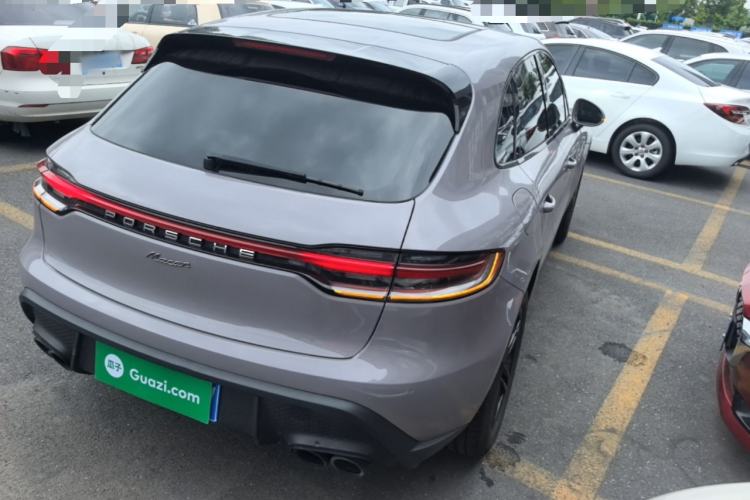 Used Porsche Macan 2023 Macan 2.0T Rear Right 45 Deg
