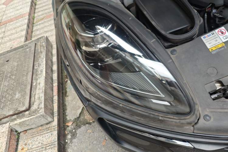 Used Porsche Macan 2023 Macan 2.0T Right Front Headlight