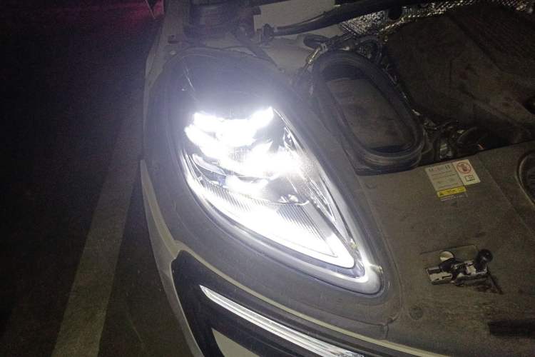 Used Porsche Macan 2023 Macan 2.0T Right Front Headlight