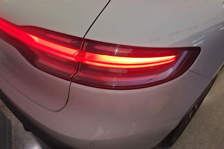 Used Porsche Macan 2023 Macan S 2.9T Right Rear Taillight
