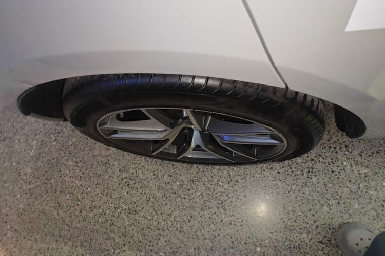 Used Porsche Macan 2023 Macan S 2.9T Right Rear Wheel Hub