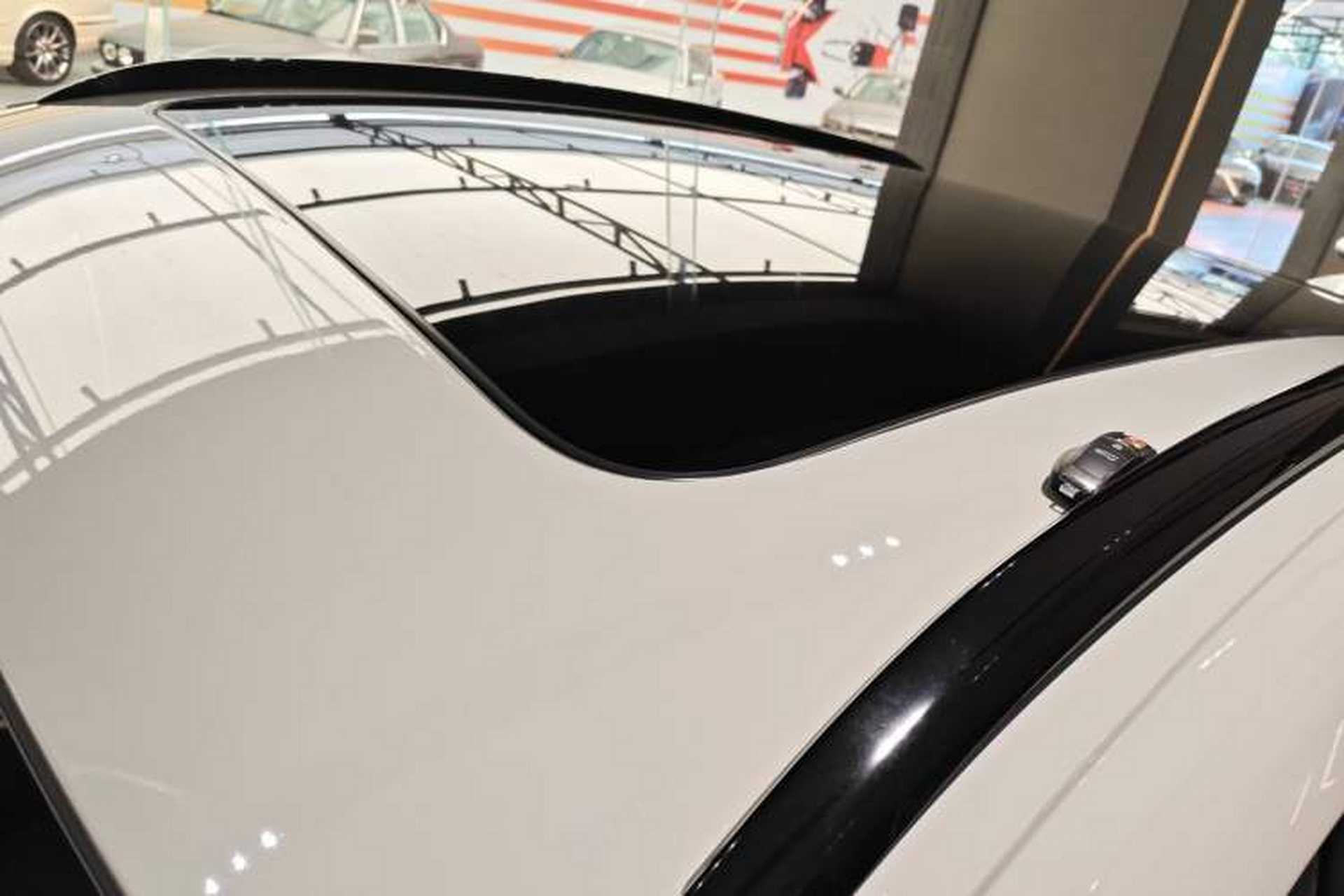 Used Porsche Macan 2023 Macan 2.0T Roof