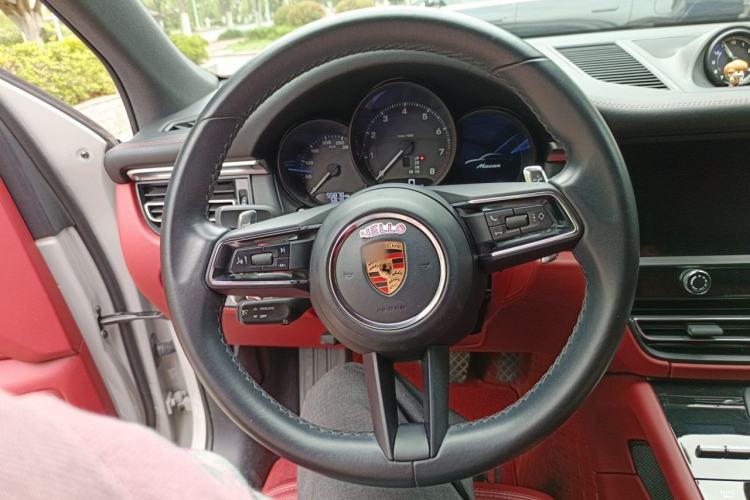 Used Porsche Macan 2023 Macan 2.0T Steering Wheel