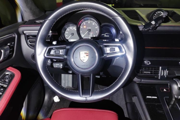 Used Porsche Macan 2023 Macan 2.0T Steering Wheel