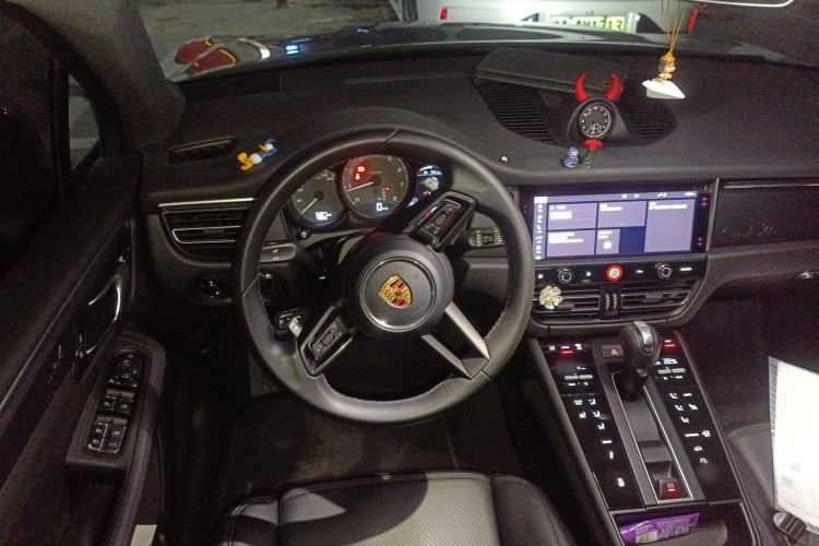 Used Porsche Macan 2023 Macan 2.0T Steering Wheel