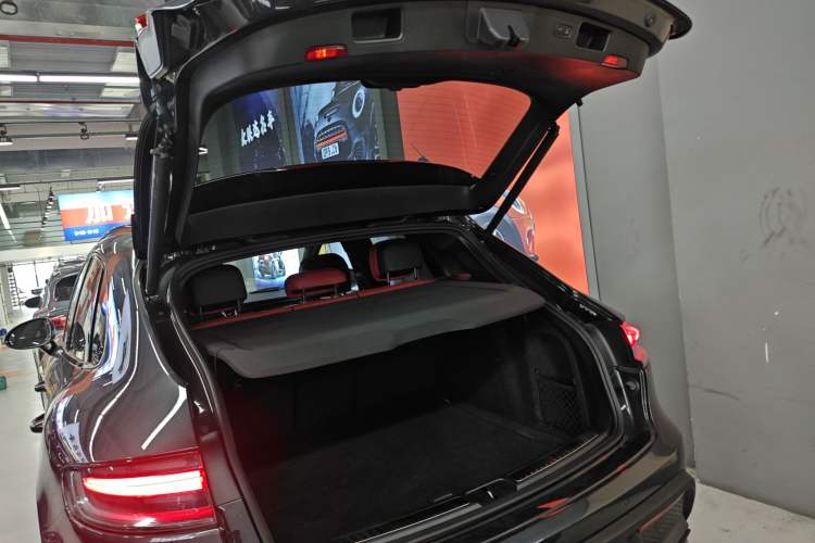 Used Porsche Macan 2023 Macan 2.0T Trunk