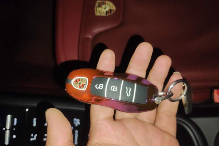 Used Porsche Macan 2023 Macan 2.0T Vehicle Key
