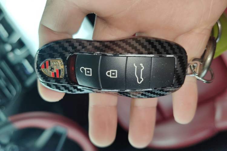 Used Porsche Macan 2023 Macan 2.0T Vehicle Key