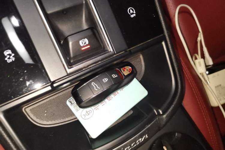 Used Porsche Macan 2023 Macan 2.0T Vehicle Key