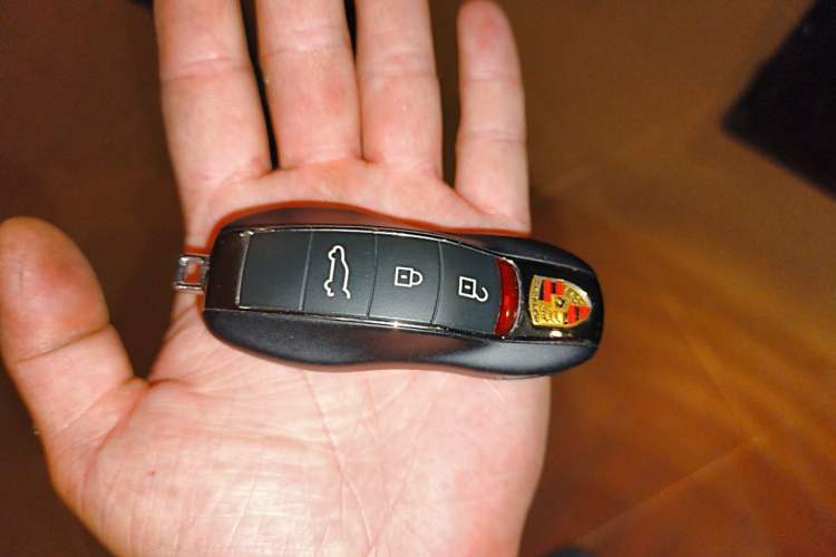 Used Porsche Macan 2023 Macan 2.0T Vehicle Key