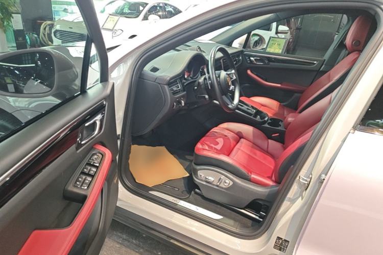 Used Porsche Macan 2023 Macan S 2.9T Driver Seat