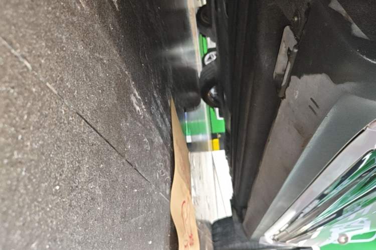 Used Porsche Macan 2023 Macan S 2.9T Left Side Sill