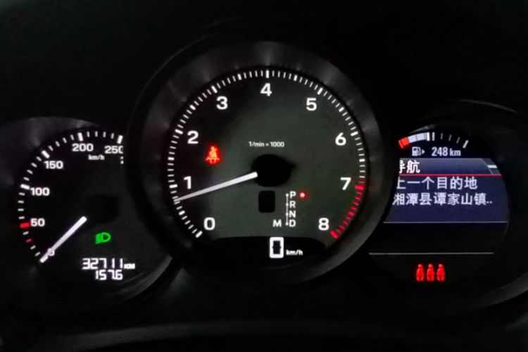 Used Porsche Macan 2023 Macan S 2.9T Odometer Close Up
