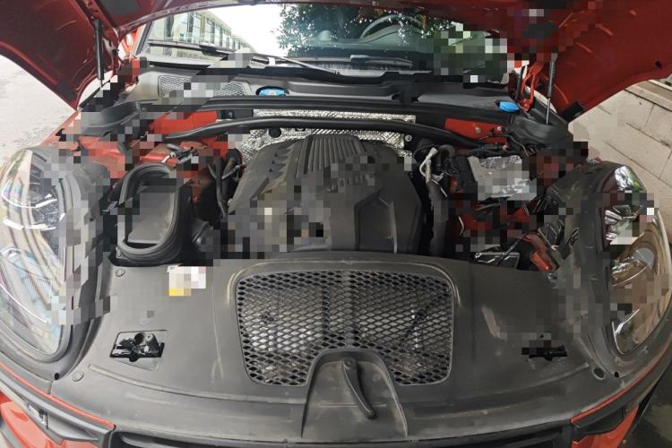 Used Porsche Macan 2023 Macan 2.0T Engine Bay