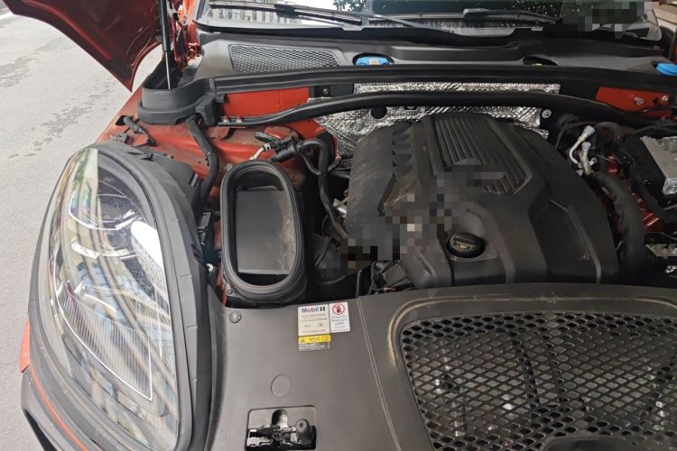 Used Porsche Macan 2023 Macan 2.0T Engine Bay Right