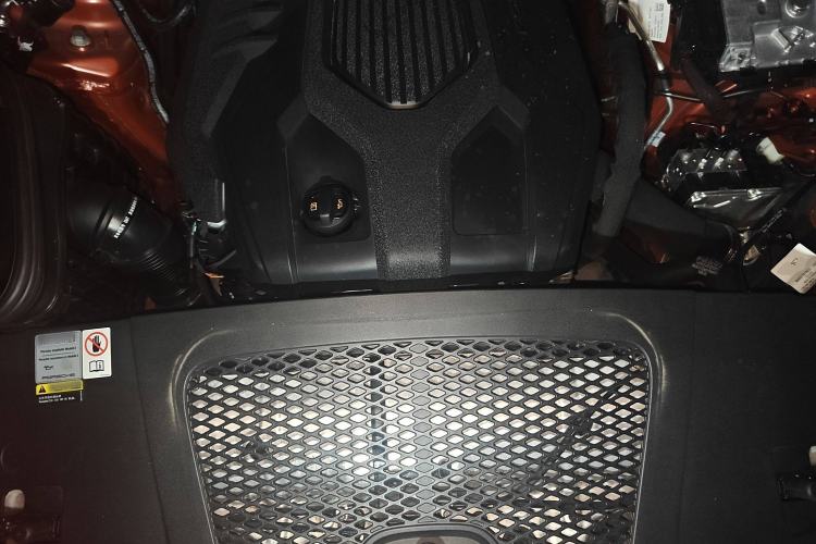 Used Porsche Macan 2023 Macan 2.0T Engine Bay