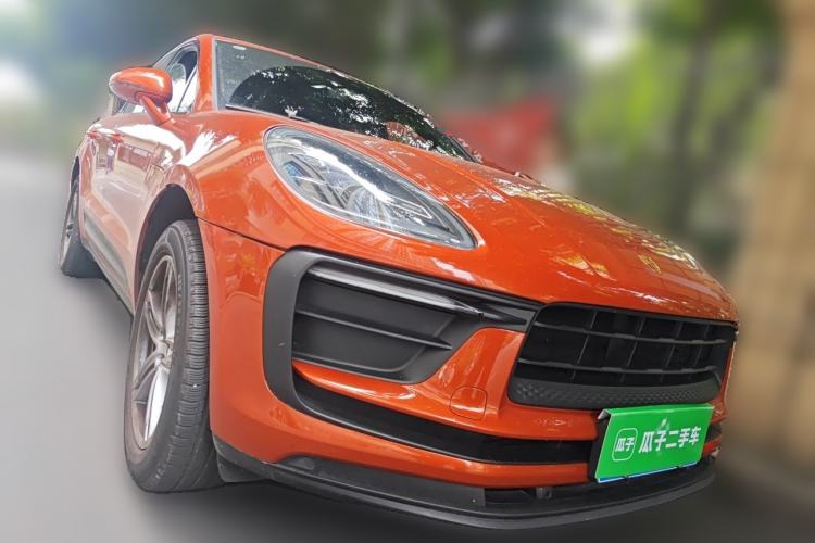 Used Porsche Macan 2023 Macan 2.0T Front Right 45 Deg