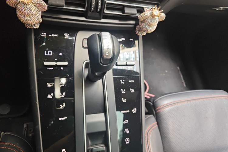 Used Porsche Macan 2023 Macan 2.0T Gear Lever