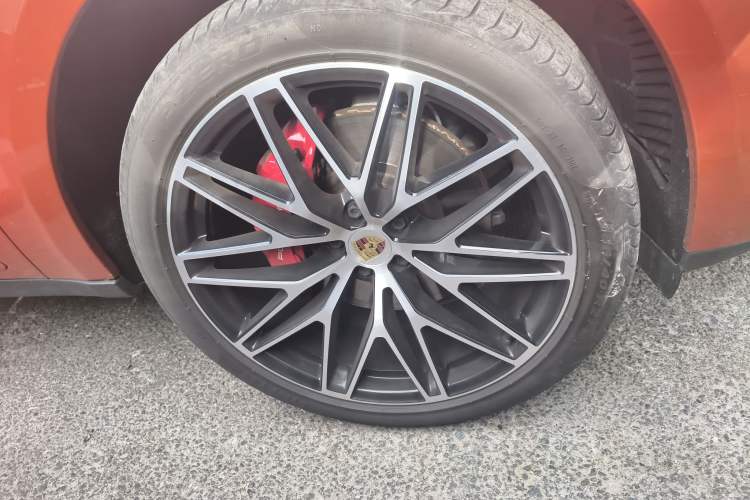 Used Porsche Macan 2023 Macan S 2.9T Right Front Wheel Hub