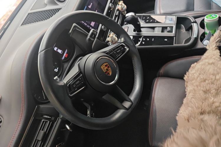 Used Porsche Macan 2023 Macan 2.0T Steering Wheel