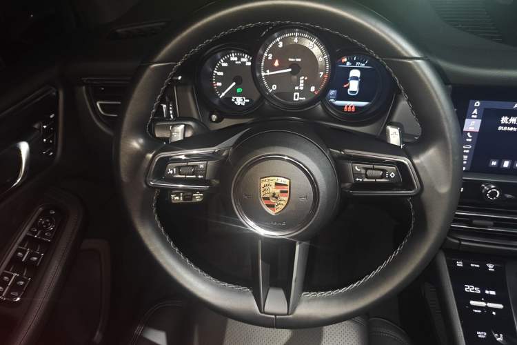 Used Porsche Macan 2023 Macan 2.0T Steering Wheel