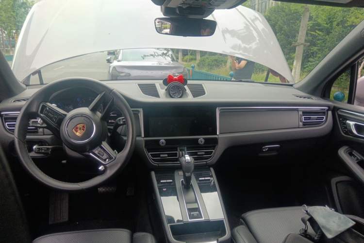 Used Porsche Macan 2023 Macan 2.0T Center Console