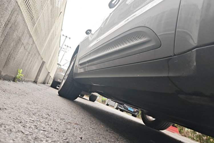 Used Porsche Macan 2023 Macan 2.0T Chassis Front Right