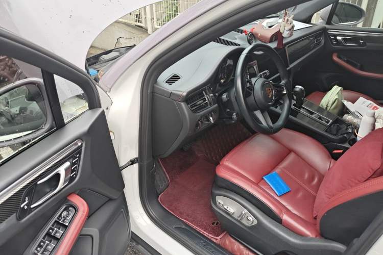 Used Porsche Macan 2023 Macan 2.0T Driver Seat