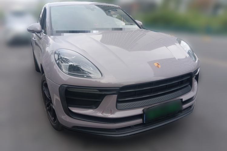 Used Porsche Macan 2023 Macan 2.0T Front Right 45 Deg