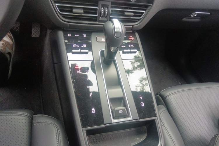 Used Porsche Macan 2023 Macan 2.0T Gear Lever