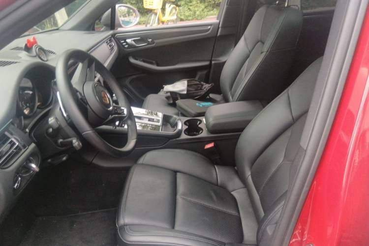 Used Porsche Macan 2023 Macan 2.0T Left Front Seat