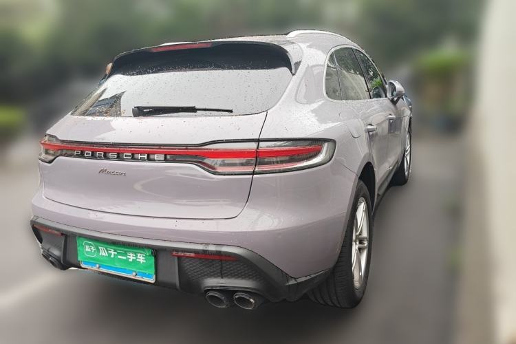 Used Porsche Macan 2023 Macan 2.0T Rear Right 45 Deg